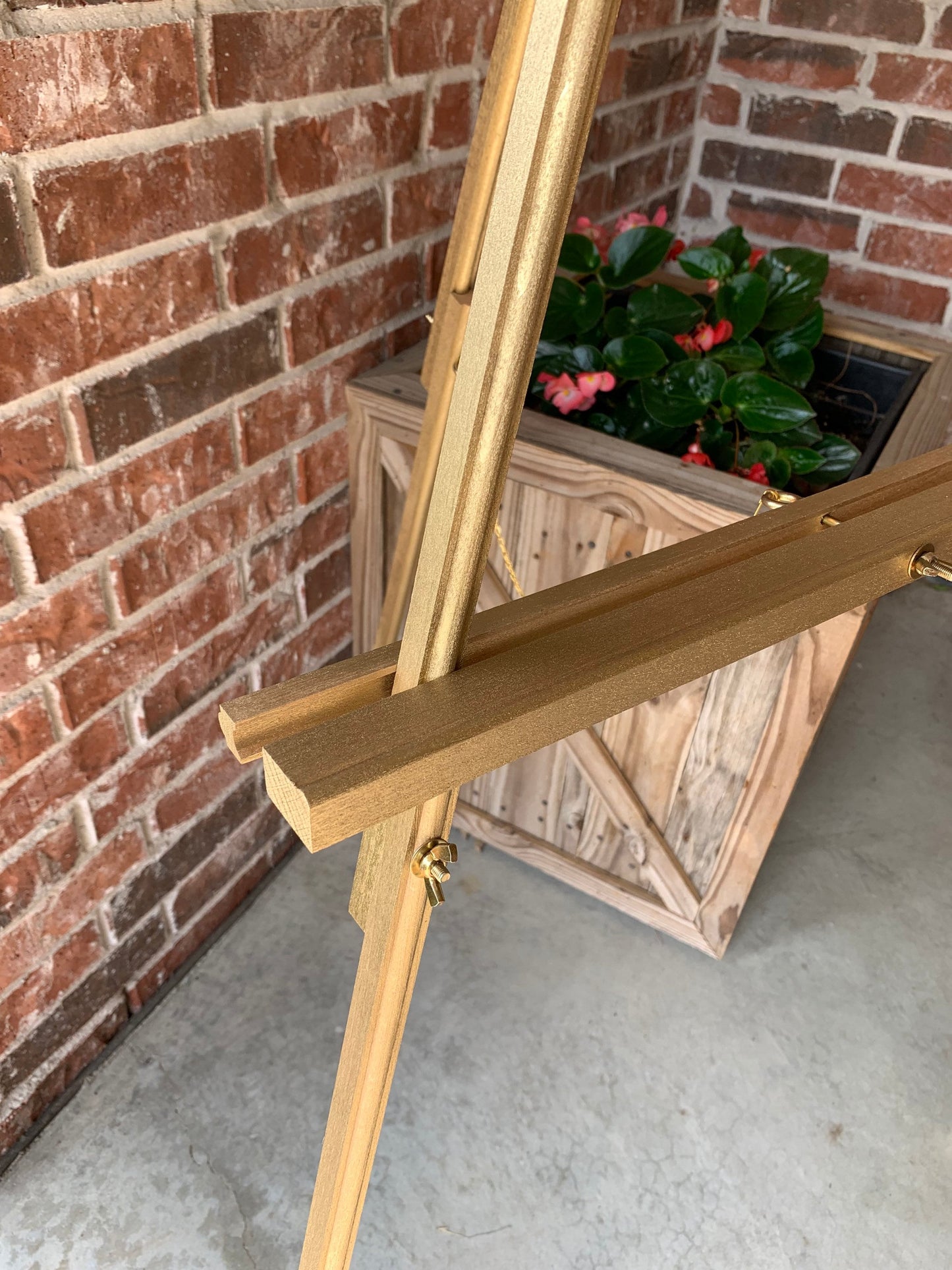 Wood Floor Easel, Wedding Sign Stand, Art Easel, Metallic Gold