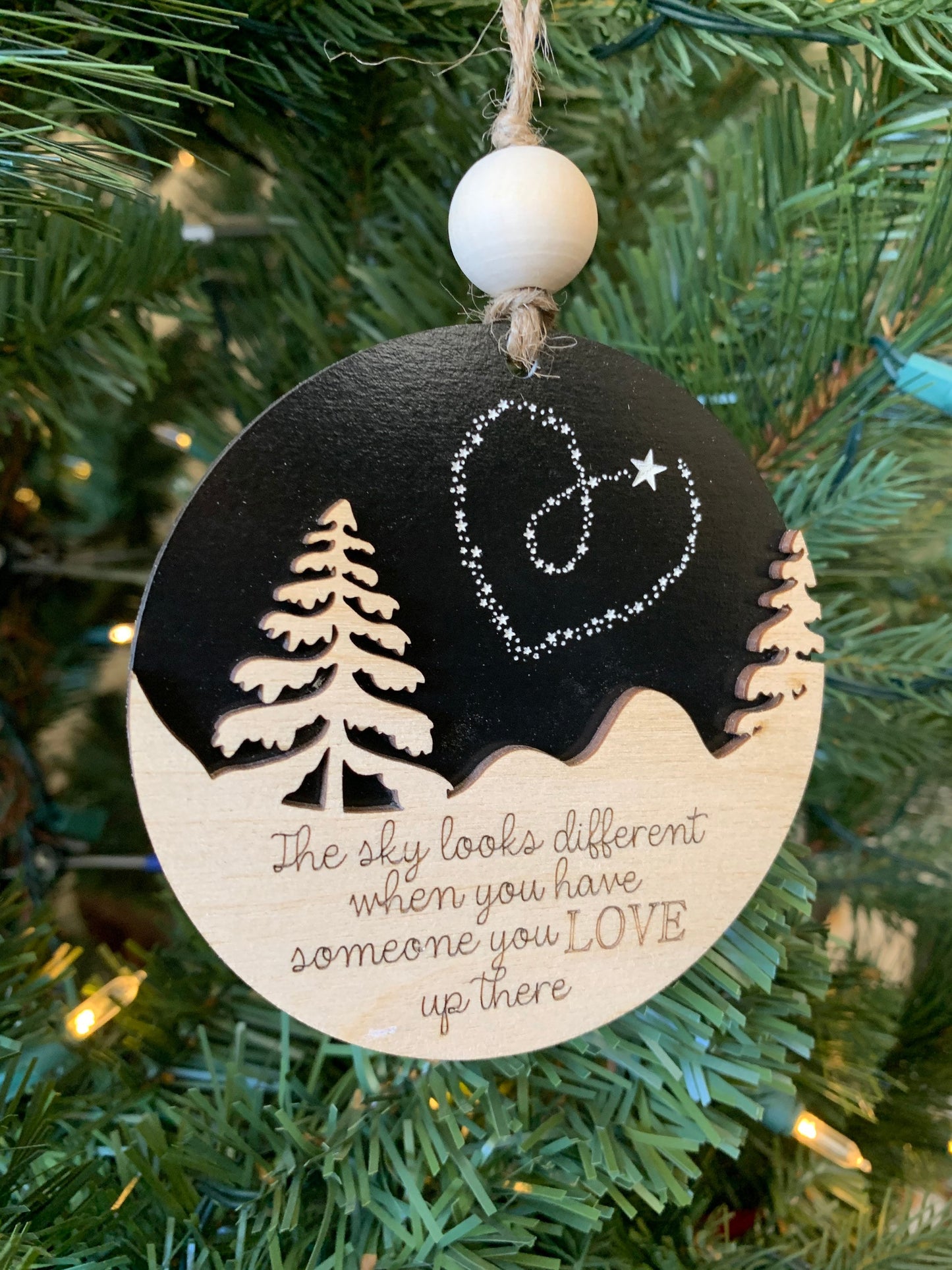 Pet Memorial Ornament, The sky looks different when you have someone you love up there, Pet Loss Gift, Cat Memorial Ornament, Dog Memorial