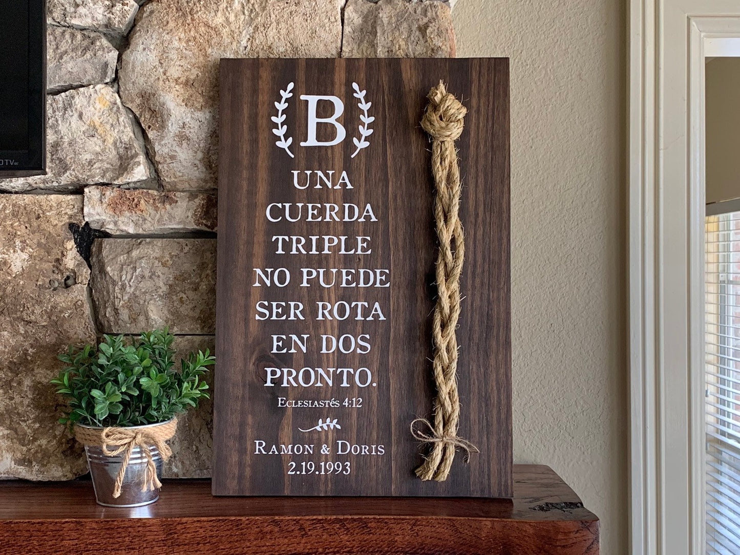 Spanish Wedding Sign, El cordon de tres hilos, A Cord Of Three Strands Wedding Sign