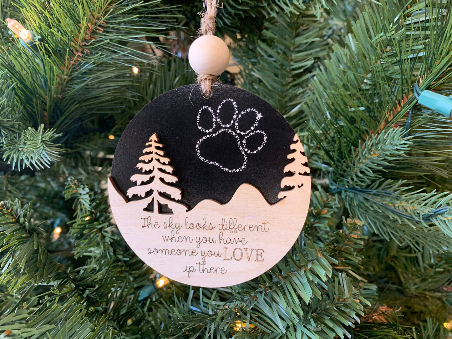 Pet Memorial Ornament, The sky looks different when you have someone you love up there, Pet Loss Gift, Cat Memorial Ornament, Dog Memorial