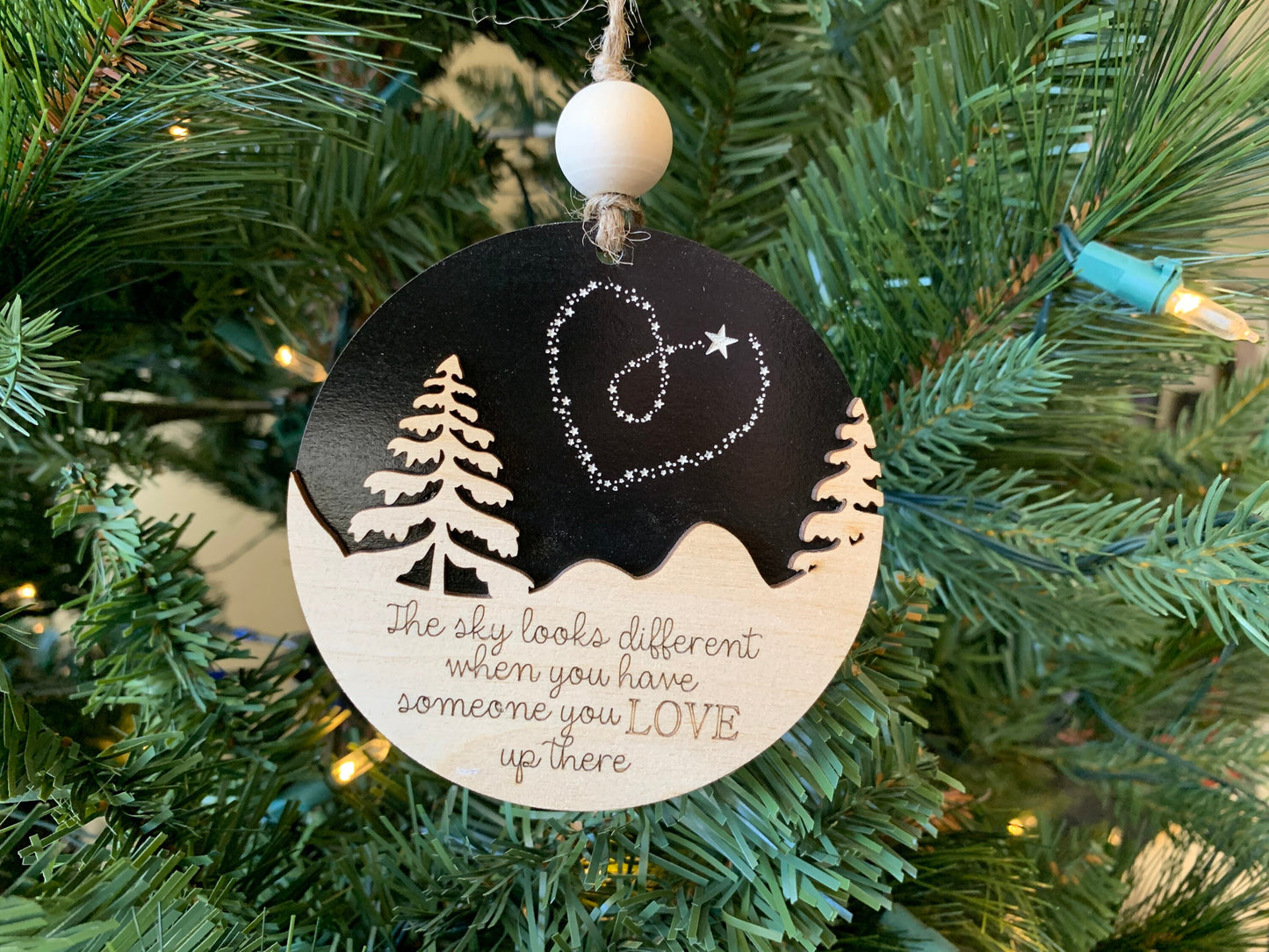 Pet Memorial Ornament, The sky looks different when you have someone you love up there, Pet Loss Gift, Cat Memorial Ornament, Dog Memorial