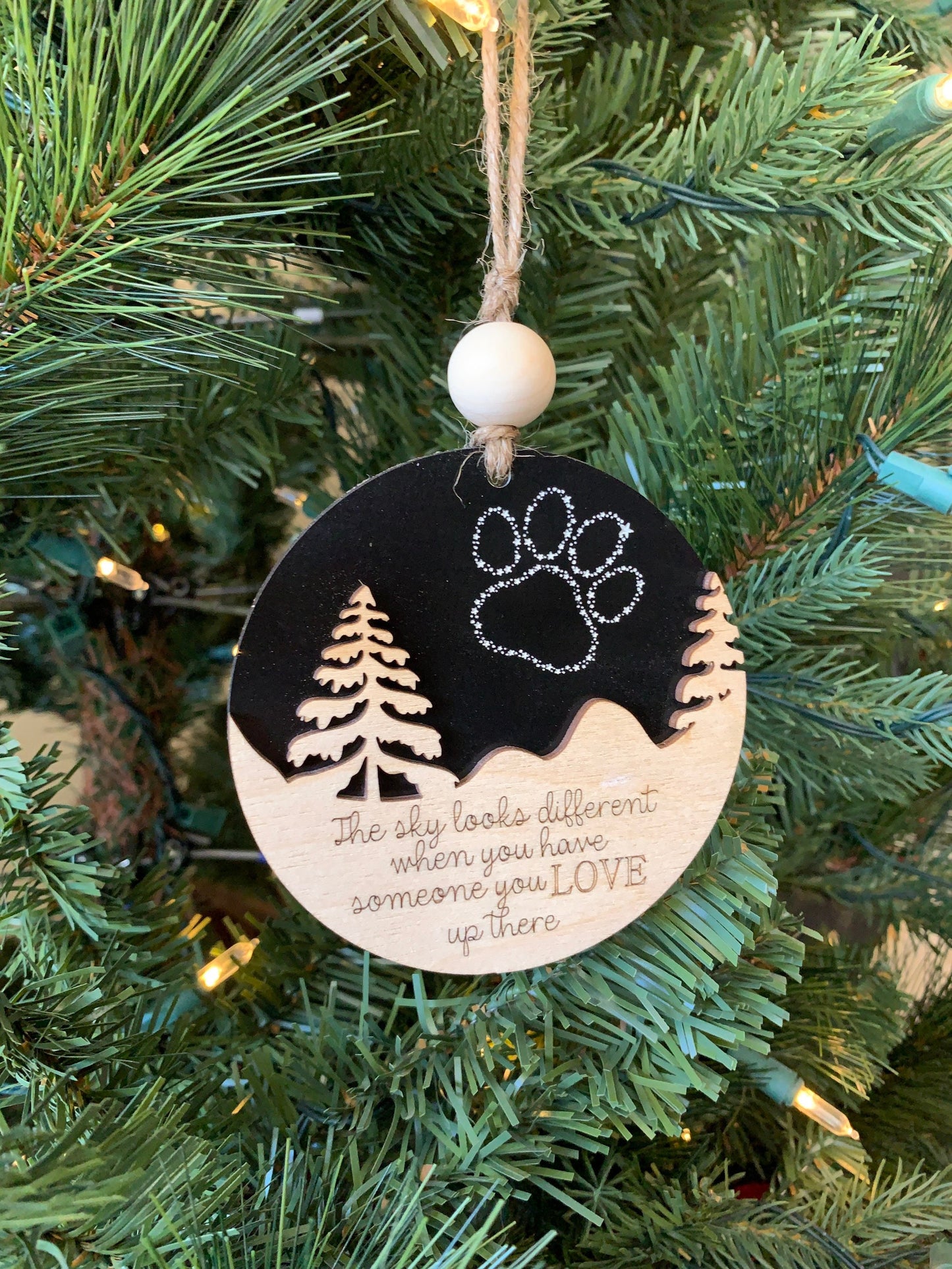 Memorial Ornament, The sky looks different when you have someone you love up there, Remembrance Gift, Cat Memorial Ornament, Dog Memorial