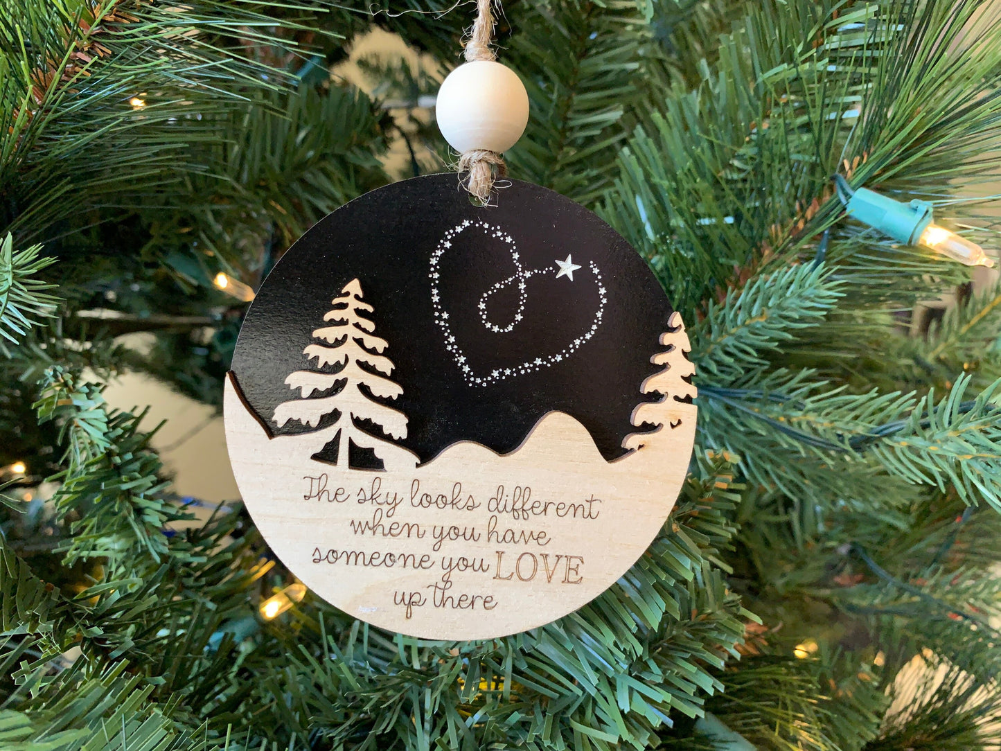 Pet Memorial Ornament, The sky looks different when you have someone you love up there, Pet Loss Gift, Cat Memorial Ornament, Dog Memorial