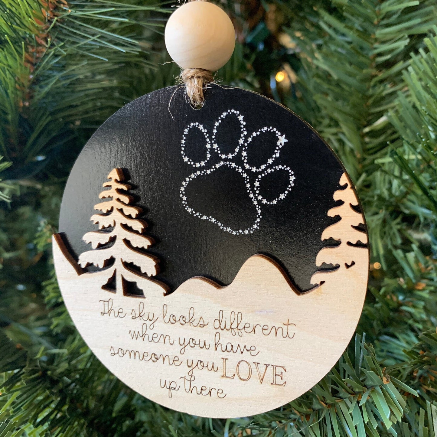 Pet Memorial Ornament, The sky looks different when you have someone you love up there, Pet Loss Gift, Cat Memorial Ornament, Dog Memorial