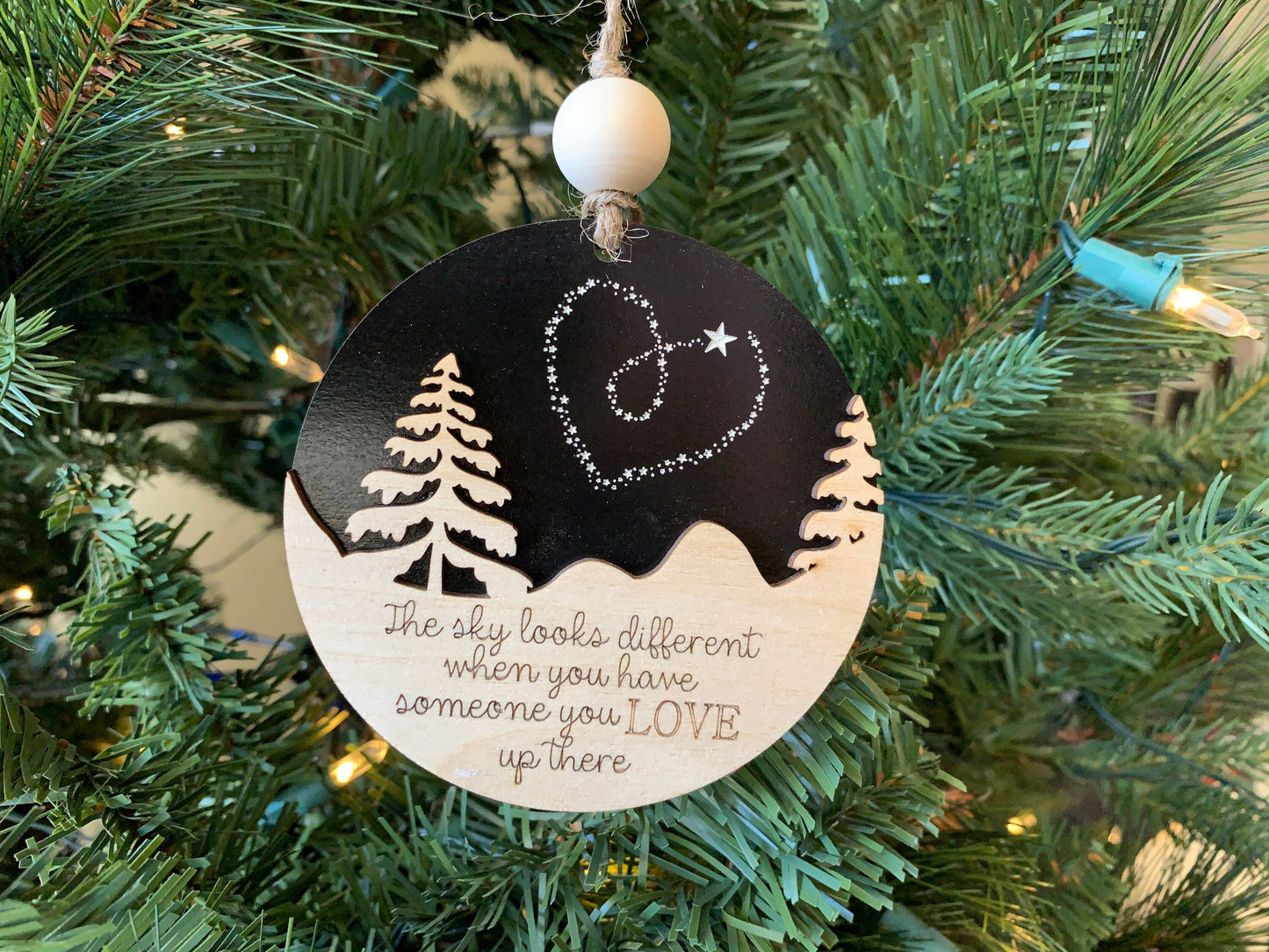 Memorial Ornament, The sky looks different when you have someone you love up there, Remembrance Gift, Cat Memorial Ornament, Dog Memorial