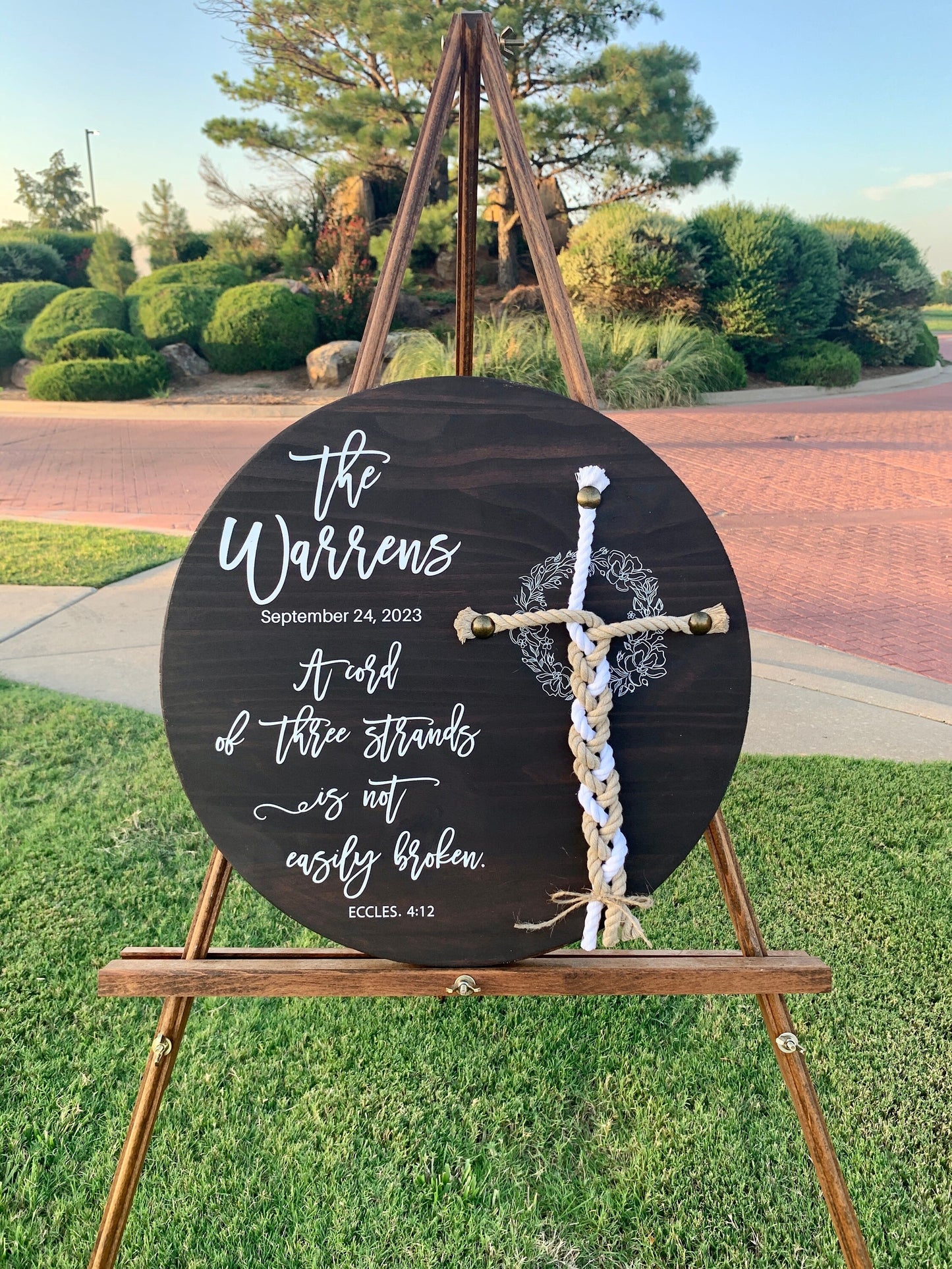 Round Unity Ceremony Sign, A Cord of Three Strands, Braided Wedding Sign, Personalized Wedding Gift