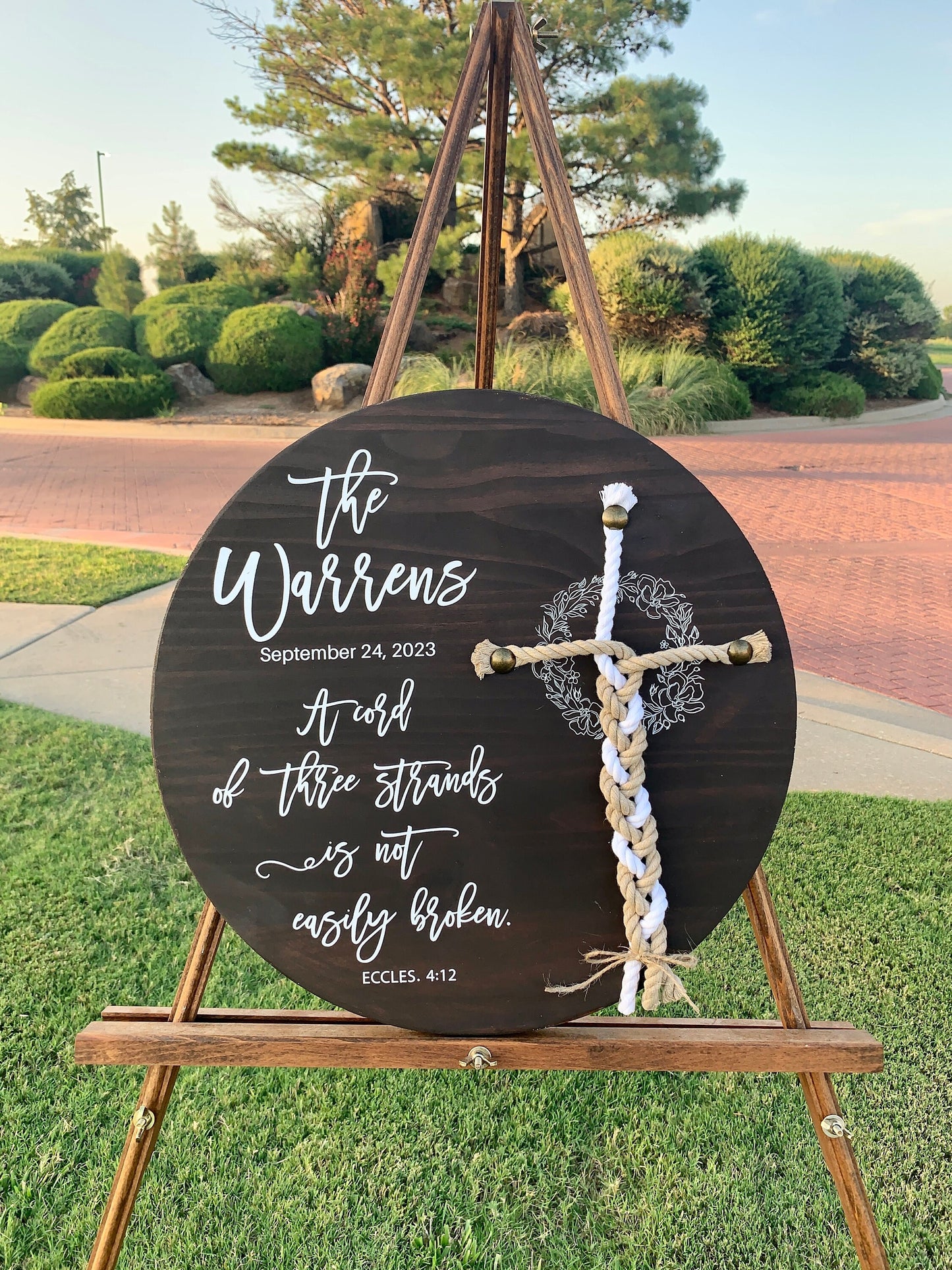 Round Unity Ceremony Sign, A Cord of Three Strands, Braided Wedding Sign, Personalized Wedding Gift